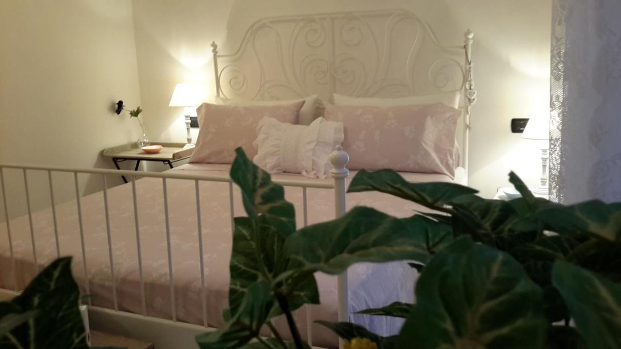 Beti House Heart'S And Roses Rooms Ponte Galeria Exterior foto