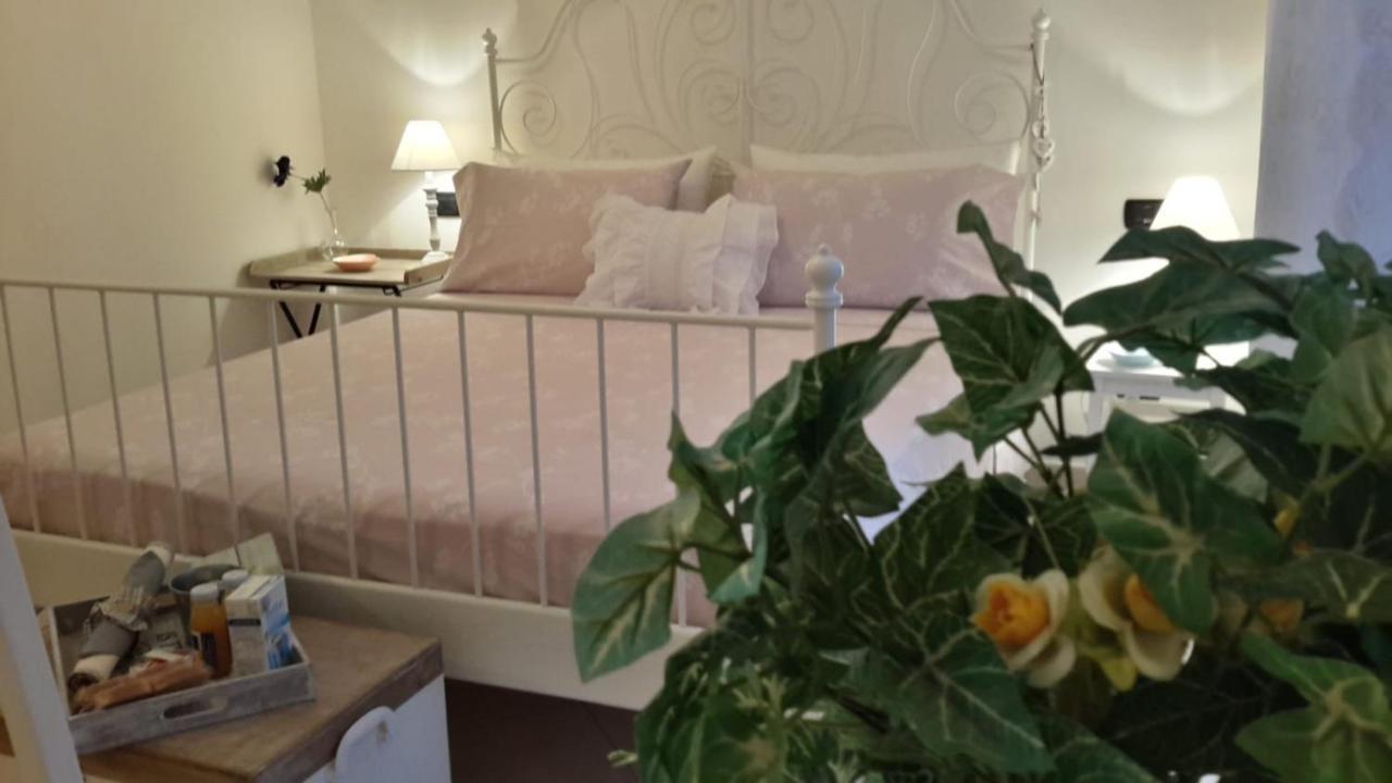 Beti House Heart'S And Roses Rooms Ponte Galeria Exterior foto
